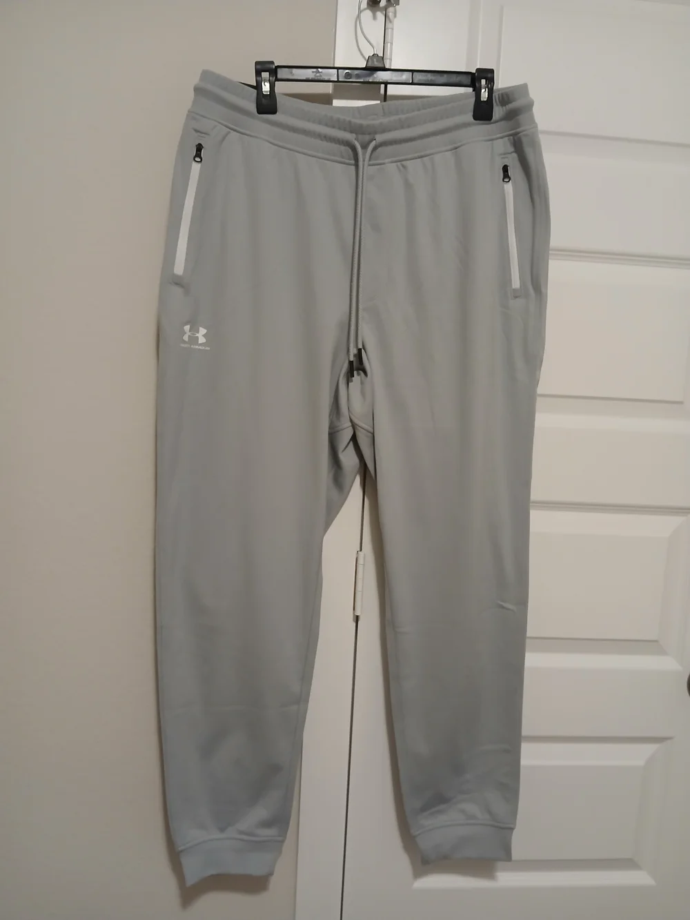 Under Armour Sportstyle Tricot Jogger - Light Gray (AVY)